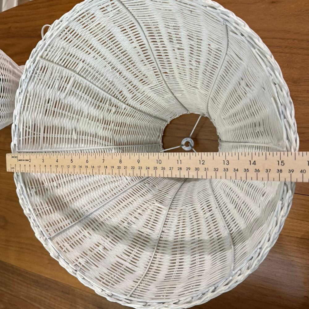 Vintage White Wicker Lamp And Shade Ginger Jar - Picture 15 of 15